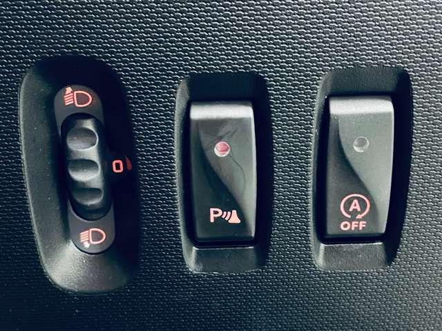 トゥインゴ インテンス　キャンバストップ　ブラックキャンバストップ／純正オーディオ／ＢＬＵＥＴＯＯＴＨ／ストップ＆スタート／ＬＥＤヘッドランプ／Ｒスポイラー／パーキングアシスト／革巻ステアリング／クルーズコントロール／障害物センサー／ＥＴＣ／（10枚目）