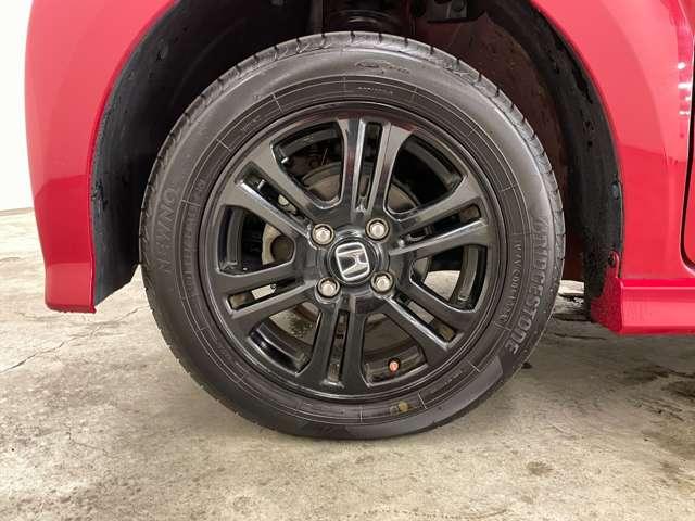 Ｎ－ＢＯＸカスタム ２トーンカラースタイル　Ｇ・Ｌパッケージ　禁煙車／ＣＴＢＡ／フルセグ付ギャザーズインターナビ／ＤＶＤ再生可／ＢＬＵＥＴＯＯＴＨ／バックモニター／ＨＩＤヘッドライト／アイドリングストップ／両側パワースライドドア／純正ブラック塗装ＡＷ／（22枚目）