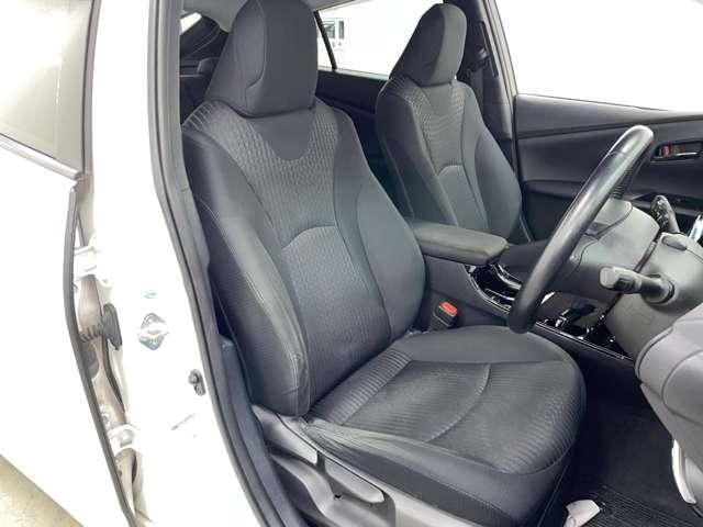 プリウス Sセーフティプラス セーフティセンス/アダブティブクルーズコントロール/フルセグ付9インチTコネクトSDナビ/走行中TV/DVD視聴可/Bluetooth対応/バックガイドモニター/純正AW/ETC/障害物センサー/(13枚目)