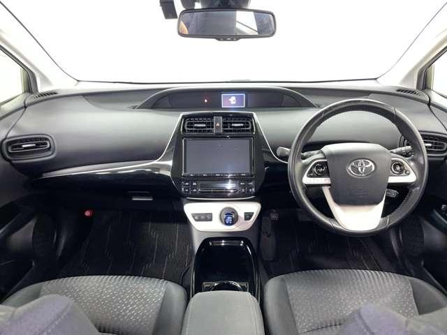 プリウス Sセーフティプラス セーフティセンス/アダブティブクルーズコントロール/フルセグ付9インチTコネクトSDナビ/走行中TV/DVD視聴可/Bluetooth対応/バックガイドモニター/純正AW/ETC/障害物センサー/(17枚目)