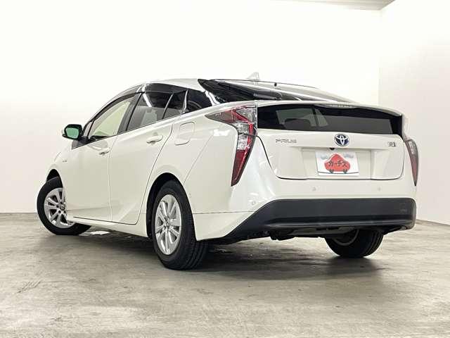 プリウス Sセーフティプラス セーフティセンス/アダブティブクルーズコントロール/フルセグ付9インチTコネクトSDナビ/走行中TV/DVD視聴可/Bluetooth対応/バックガイドモニター/純正AW/ETC/障害物センサー/(26枚目)