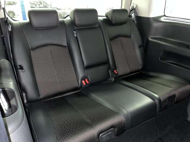 エルグランド ２５０ハイウェイスターＳ　アーバンクロム　禁煙車／純正フリップタウンモニター／フルセグ付純正ナビ／ＤＶＤ再生可／Ｂｌｕｅｔｏｏｔｈ／バックカメラ／ＬＥＤヘッドライト／クルーズコントロール／両側パワースライドドア／純正１８インチＡＷ／ＥＴＣ／（15枚目）