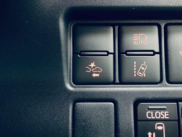 エスクァイア Ｇｉ　ブラックテーラード　禁煙車／セーフティセンスＣ／純正１１インチフリップタウンモニター／フルセグ付９インチＴコネクトＳＤナビ／走行中ＴＶ／ＤＶＤ視聴可／Ｂｌｕｅｔｏｏｔｈ対応／バックカメラ／両側電動スライドドア／純正ＡＷ／（5枚目）