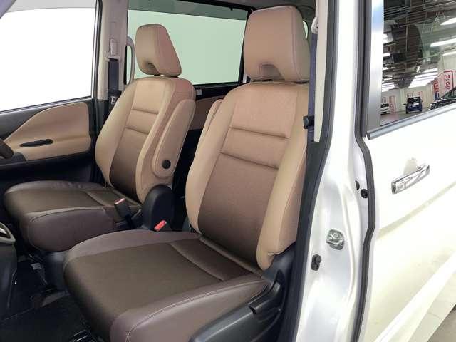 セレナ ハイウェイスター　ＶセレクションＩＩ　ワンオーナー／禁煙車／エマージェンシーブレーキ／アダブティブクルーズコントロール／１２．８インチフリップタウンモニター／アラウンドビューモニター／フルセグ付アルパイン１１インチメモリーナビ／純正ＡＷ／（17枚目）