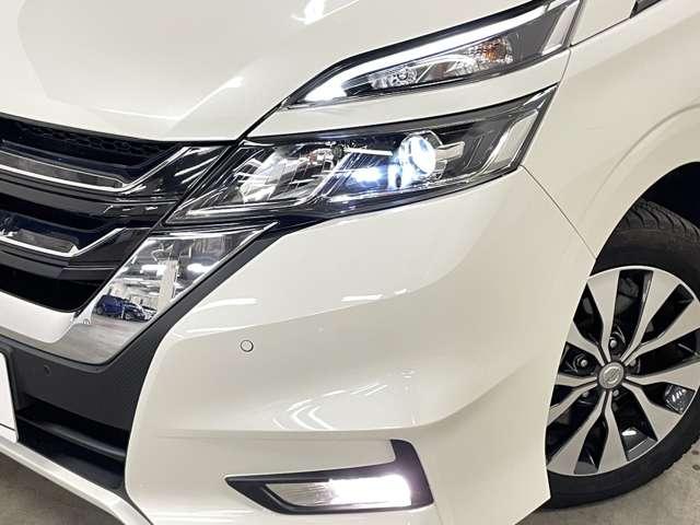 セレナ ハイウェイスター　ＶセレクションＩＩ　ワンオーナー／禁煙車／エマージェンシーブレーキ／アダブティブクルーズコントロール／１２．８インチフリップタウンモニター／アラウンドビューモニター／フルセグ付アルパイン１１インチメモリーナビ／純正ＡＷ／（25枚目）