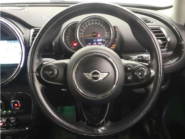 ＭＩＮＩ クーパーＳ　クラブマン　純正ＨＤＤナビ／フルセグＴＶ／Ｂｌｕｅｔｏｏｔｈ／バックカメラ／ＬＥＤヘッドライト／シルバールーフ／純正規格外１７インチブラック塗装ＡＷ／革巻ステアリング／ＥＴＣ２．０／スマートキー／障害物センサー／（15枚目）