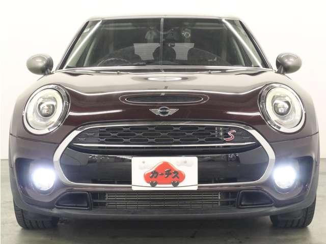 ＭＩＮＩ クーパーＳ　クラブマン　純正ＨＤＤナビ／フルセグＴＶ／Ｂｌｕｅｔｏｏｔｈ／バックカメラ／ＬＥＤヘッドライト／シルバールーフ／純正規格外１７インチブラック塗装ＡＷ／革巻ステアリング／ＥＴＣ２．０／スマートキー／障害物センサー／（26枚目）