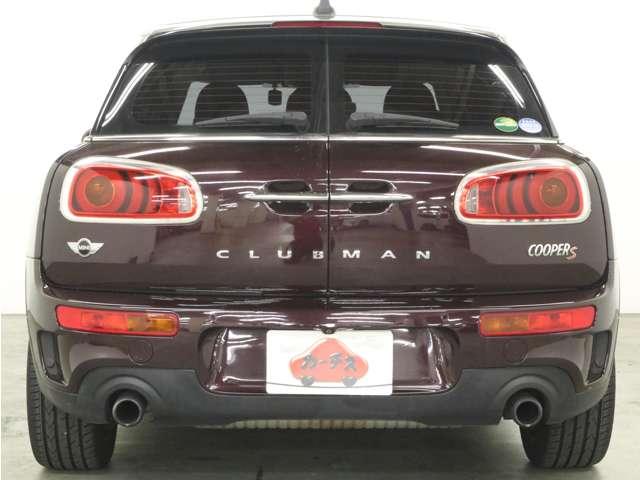 ＭＩＮＩ クーパーＳ　クラブマン　純正ＨＤＤナビ／フルセグＴＶ／Ｂｌｕｅｔｏｏｔｈ／バックカメラ／ＬＥＤヘッドライト／シルバールーフ／純正規格外１７インチブラック塗装ＡＷ／革巻ステアリング／ＥＴＣ２．０／スマートキー／障害物センサー／（27枚目）
