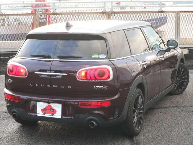 ＭＩＮＩ クーパーＳ　クラブマン　純正ＨＤＤナビ／フルセグＴＶ／Ｂｌｕｅｔｏｏｔｈ／バックカメラ／ＬＥＤヘッドライト／シルバールーフ／純正規格外１７インチブラック塗装ＡＷ／革巻ステアリング／ＥＴＣ２．０／スマートキー／障害物センサー／（31枚目）