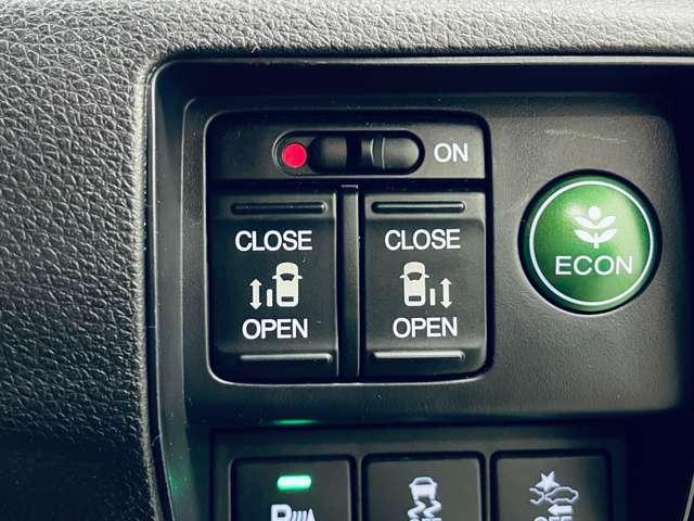 オデッセイ アブソルート・Ｘホンダセンシングアドバンスドパッケジ　禁煙車！衝突被害軽減ブレーキ！アダプティブクルコン！後席モニター！両側Ｐスライドドア！全周囲カメラ！純正ナビ！ＢＴ！フルセグＴＶ！パワーシート！ＥＴＣ！オートライト！スマートキー！キーレス！純正ＡＷ！（12枚目）