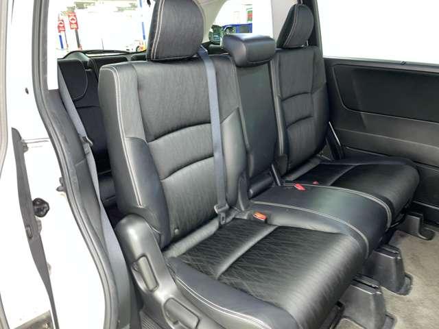 オデッセイ アブソルート・Ｘホンダセンシングアドバンスドパッケジ　禁煙車！衝突被害軽減ブレーキ！アダプティブクルコン！後席モニター！両側Ｐスライドドア！全周囲カメラ！純正ナビ！ＢＴ！フルセグＴＶ！パワーシート！ＥＴＣ！オートライト！スマートキー！キーレス！純正ＡＷ！（18枚目）
