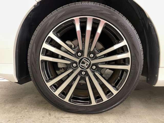 オデッセイ アブソルート・Ｘホンダセンシングアドバンスドパッケジ　禁煙車！衝突被害軽減ブレーキ！アダプティブクルコン！後席モニター！両側Ｐスライドドア！全周囲カメラ！純正ナビ！ＢＴ！フルセグＴＶ！パワーシート！ＥＴＣ！オートライト！スマートキー！キーレス！純正ＡＷ！（26枚目）