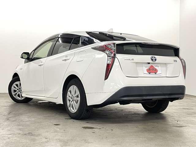 プリウス Ｓ　禁煙車！衝突被害軽減ブレーキ！アダプティブクルコン！メモリーナビ！Ｂカメラ！ＢＴ！ワンセグＴＶ！ＥＴＣ！スマートキー＆プッシュスタート！アイドリングストップ！横滑り防止！ＬＥＤヘッドライト！純正ＡＷ！（26枚目）