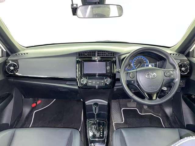 カローラフィールダー ハイブリッドＧ　ダブルバイビー　禁煙車！衝突被害軽減ブレーキ！クルーズコントロール！純正ナビ！バックカメラ！ＢＴ！フルセグＴＶ！ＥＴＣ！シートヒーター！スマートキー！キーレス！アイドリングストップ！ＴＲＤエアロ！ＴＲＤ１６ＡＷ！（17枚目）