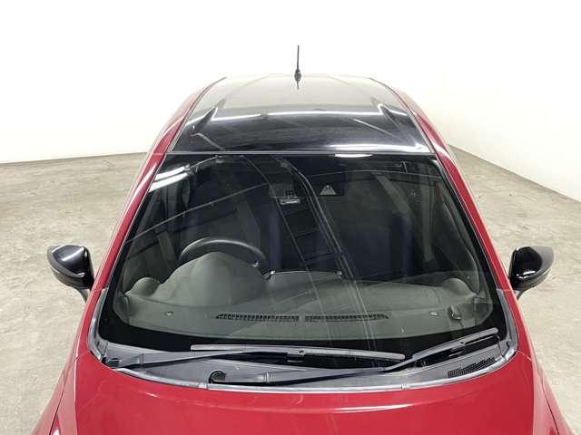 ノート ｅ－パワー　Ｘ　ブラックアロー　禁煙車／エマージェンシーブレーキ／アダブティブクルーズコントロール／フルセグ付純正ナビ／走行中ＴＶ／ＤＶＤ視聴可／Ｂｌｕｅｔｏｏｔｈ対応／バックカメラ／ブラックルーフ／純正ＡＷ／ＥＴＣ／スマートキー／（5枚目）