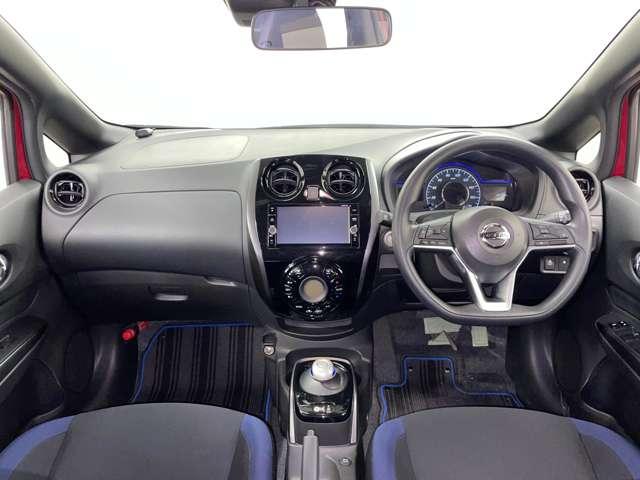 ノート ｅ－パワー　Ｘ　ブラックアロー　禁煙車／エマージェンシーブレーキ／アダブティブクルーズコントロール／フルセグ付純正ナビ／走行中ＴＶ／ＤＶＤ視聴可／Ｂｌｕｅｔｏｏｔｈ対応／バックカメラ／ブラックルーフ／純正ＡＷ／ＥＴＣ／スマートキー／（17枚目）