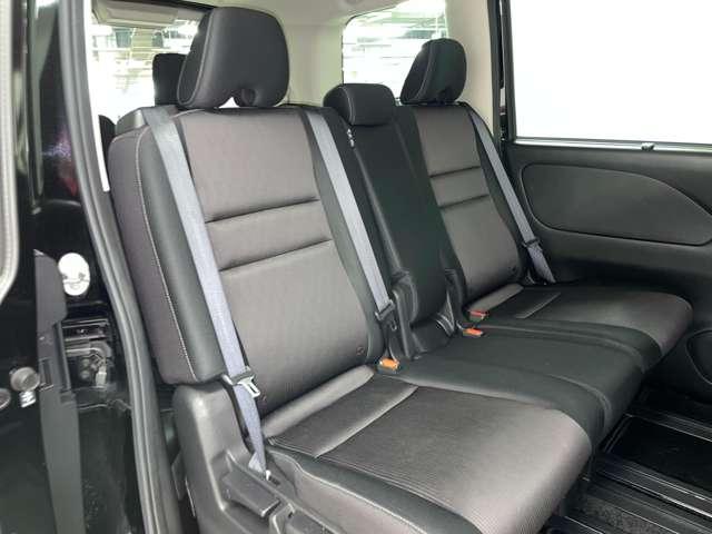セレナ ハイウェイスター　Ｖセレクション　禁煙車／エマージェンシーブレーキ／両側電動スライドドア／アラウンドビューモニター／フルセグ付純正ナビ／ＢＬＵＥＴＯＯＴＨ／ＬＥＤヘッドランプ／ハンズフリーパワースライドドア／純正ＡＷ／ＥＴＣ／（17枚目）