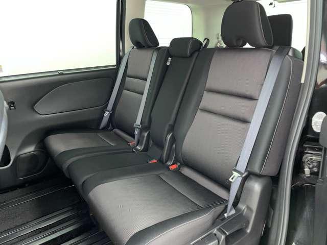 セレナ ハイウェイスター　Ｖセレクション　禁煙車／エマージェンシーブレーキ／両側電動スライドドア／アラウンドビューモニター／フルセグ付純正ナビ／ＢＬＵＥＴＯＯＴＨ／ＬＥＤヘッドランプ／ハンズフリーパワースライドドア／純正ＡＷ／ＥＴＣ／（18枚目）