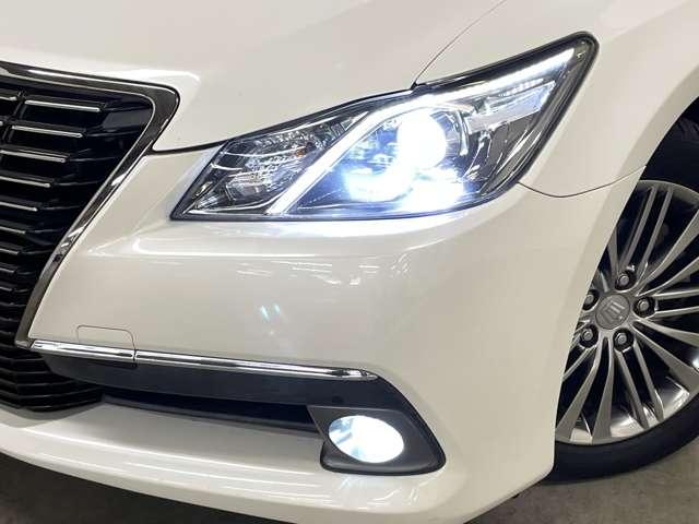 クラウンハイブリッド ロイヤルサルーン ブラックスタイル 禁煙車/ムーンルーフ/PCS/アダブティブクルーズコントロール/パノラミックビューモニター/フルセグ付純正HDDナビ/DVD可/Bluetooth/純正17インチAW/シートヒーター/パワーシート/(25枚目)