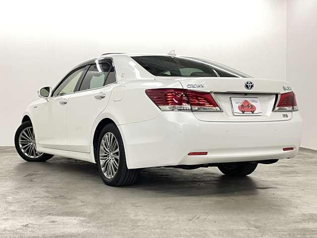 クラウンハイブリッド ロイヤルサルーン ブラックスタイル 禁煙車/ムーンルーフ/PCS/アダブティブクルーズコントロール/パノラミックビューモニター/フルセグ付純正HDDナビ/DVD可/Bluetooth/純正17インチAW/シートヒーター/パワーシート/(30枚目)