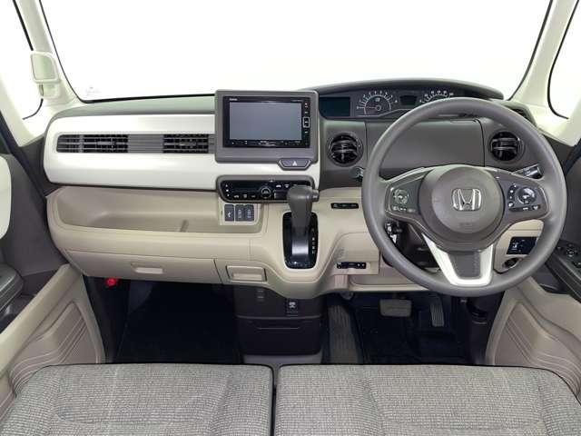 N-BOX G・Lホンダセンシング 禁煙車/ホンダセンシング/アダブティブクルーズコントロール/パワースライドドア/フルセグ付GATHERSインターナビ/DVD再生可/Bluetooth対応/バックカメラ/アイドリングストップ/ETC/(6枚目)