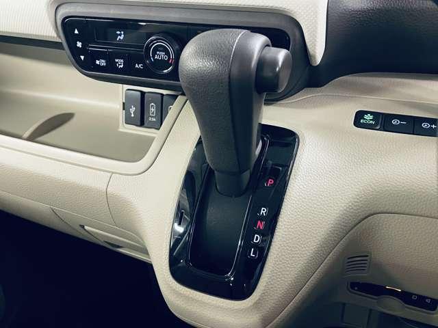 N-BOX G・Lホンダセンシング 禁煙車/ホンダセンシング/アダブティブクルーズコントロール/パワースライドドア/フルセグ付GATHERSインターナビ/DVD再生可/Bluetooth対応/バックカメラ/アイドリングストップ/ETC/(17枚目)