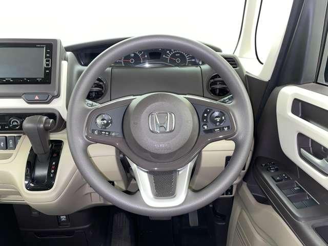 N-BOX G・Lホンダセンシング 禁煙車/ホンダセンシング/アダブティブクルーズコントロール/パワースライドドア/フルセグ付GATHERSインターナビ/DVD再生可/Bluetooth対応/バックカメラ/アイドリングストップ/ETC/(18枚目)