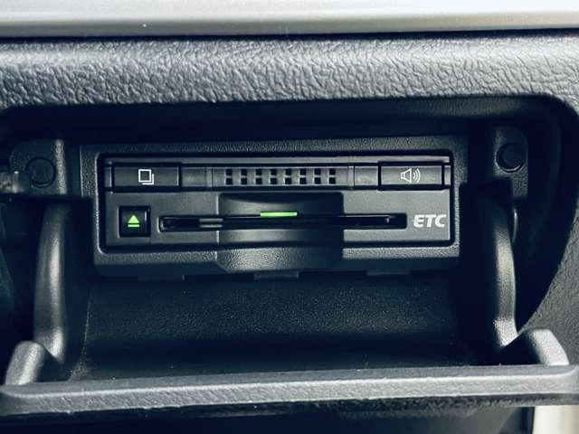 クラウンハイブリッド アスリートS ブラックスタイル 禁煙車/クルーズコントロール/フルセグ付純正HDDナビ/走行中TV/DVD視聴可/Bluetooth対応/バックカメラ/純正18インチブラックスパッタリング塗装AW/シートヒーター/パワーシート/(14枚目)