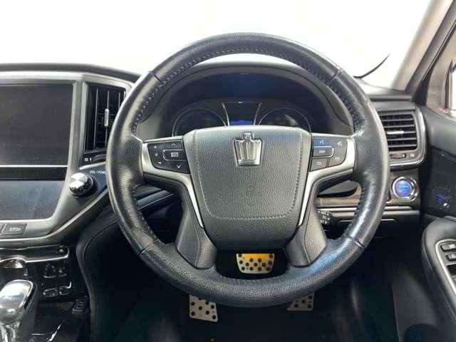 クラウンハイブリッド アスリートS ブラックスタイル 禁煙車/クルーズコントロール/フルセグ付純正HDDナビ/走行中TV/DVD視聴可/Bluetooth対応/バックカメラ/純正18インチブラックスパッタリング塗装AW/シートヒーター/パワーシート/(20枚目)