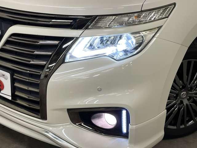 エルグランド 250ハイウェイスターSジェットブラックアバンクロム 禁煙車/ツインサンルーフ/アラウンドビューモニター/フルセグ付純正HDDナビ/DVD再生可/純正フリップタウンモニター/両側電動スライドドア/純正エアロパーツ/パワーシート/ETC/(26枚目)