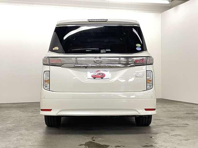 エルグランド 250ハイウェイスターSジェットブラックアバンクロム 禁煙車/ツインサンルーフ/アラウンドビューモニター/フルセグ付純正HDDナビ/DVD再生可/純正フリップタウンモニター/両側電動スライドドア/純正エアロパーツ/パワーシート/ETC/(31枚目)