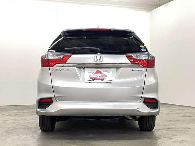 シャトル ハイブリッドXスタイルエディション 禁煙車/CTBA/クルーズコントロール/フルセグ付GATHERSインターナビ/走行中TV/DVD視聴可/Bluetooth対応/バックカメラ/純正エアロパーツ/合皮コンビシート/パドルシフト/ETC/(24枚目)