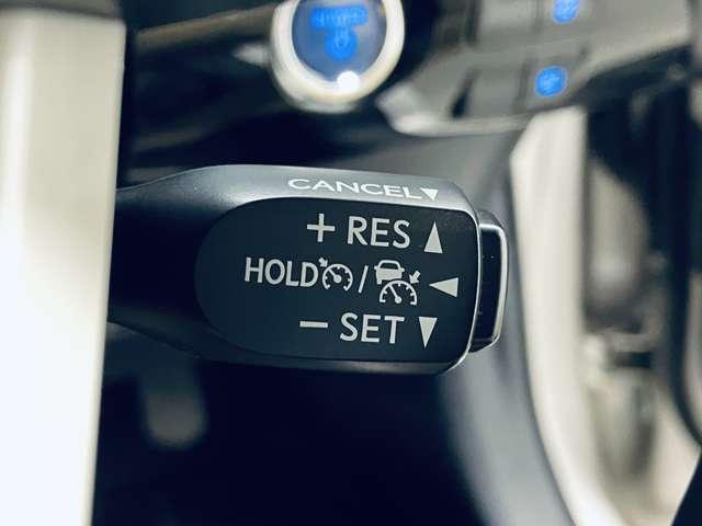 プリウス Sツーリングセレクション 禁煙車/セーフティセンス/アダブティブクルーズコントロール/フルセグ付9インチTコネクトSDナビ/DVD再生可/Bluetooth対応/バックカメラ/純正17インチAW/シートヒーター/ETC/(6枚目)