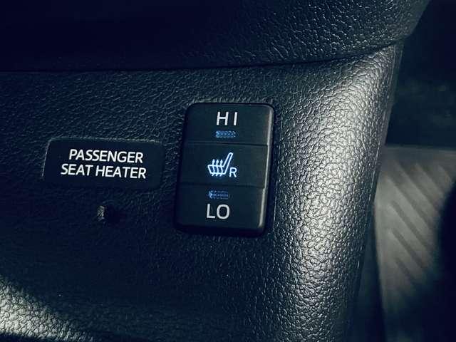 プリウス Sツーリングセレクション 禁煙車/セーフティセンス/アダブティブクルーズコントロール/フルセグ付9インチTコネクトSDナビ/DVD再生可/Bluetooth対応/バックカメラ/純正17インチAW/シートヒーター/ETC/(10枚目)