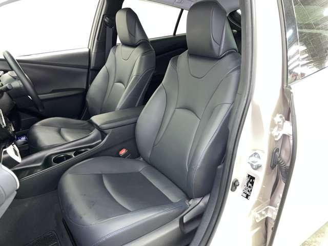 プリウス Sツーリングセレクション 禁煙車/セーフティセンス/アダブティブクルーズコントロール/フルセグ付9インチTコネクトSDナビ/DVD再生可/Bluetooth対応/バックカメラ/純正17インチAW/シートヒーター/ETC/(14枚目)