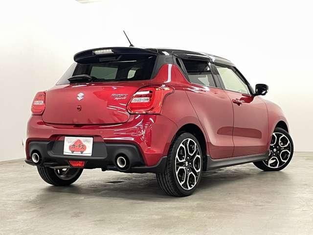 スイフトスポーツ ベースグレード 6MT 5MT/セーフティサポート/アダブティブクルーズコントロール/全方位モニター/フルセグ付純正8インチナビ/DVD再生可/Bluetooth/BSM/ブラックルーフ/純正17AW/LEDヘッドランプ/(5枚目)