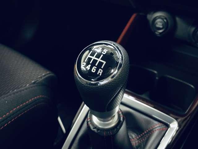 スイフトスポーツ ベースグレード 6MT 5MT/セーフティサポート/アダブティブクルーズコントロール/全方位モニター/フルセグ付純正8インチナビ/DVD再生可/Bluetooth/BSM/ブラックルーフ/純正17AW/LEDヘッドランプ/(7枚目)