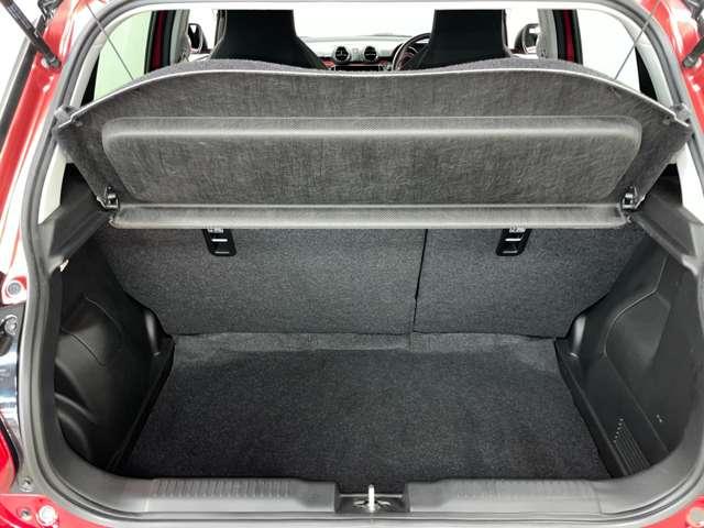 スイフトスポーツ ベースグレード 6MT 5MT/セーフティサポート/アダブティブクルーズコントロール/全方位モニター/フルセグ付純正8インチナビ/DVD再生可/Bluetooth/BSM/ブラックルーフ/純正17AW/LEDヘッドランプ/(22枚目)