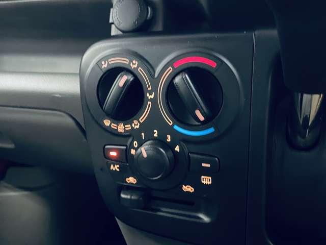 「マニュアルエアコン」　４段階の風量調整が可能です♪