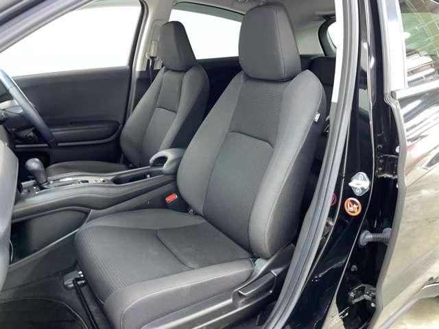 ヴェゼル Ｘ・ホンダセンシング　禁煙車／ホンダセンシング／アダブティブクルーズコントロール／ワンセグ付ケンウッドナビ／走行中ＴＶ／ＤＶＤ視聴可／バックカメラ／ＬＥＤヘッドライト／アイドリングストップ／純正ＡＷ／革巻ステアリング／（18枚目）