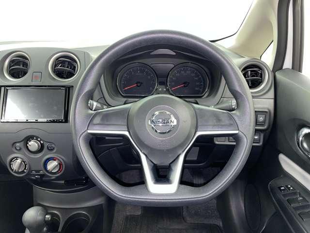 ノート Ｘ　禁煙車／エマージェンシーブレーキ／アラウンドビューモニター／ワンセグ付カロッツェリアナビ／ＤＶＤ再生可／Ｂｌｕｅｔｏｏｔｈ対応／アイドリングストップ／インテリジェントキー／オートライト／ＥＴＣ／（16枚目）