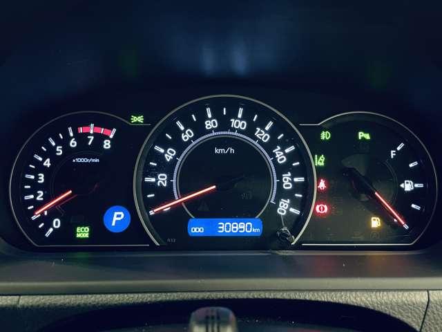 ヴォクシー 2.0ZS煌III 7名 フルセグ付9インチTコネクトSDナビ!走行中TV/DVD視聴可!BT!バックガイドM!セーフティセンス!アイドリングストップ!両側パワスラ!純正AW!合皮コンビシート!革巻ステアリ(18枚目)
