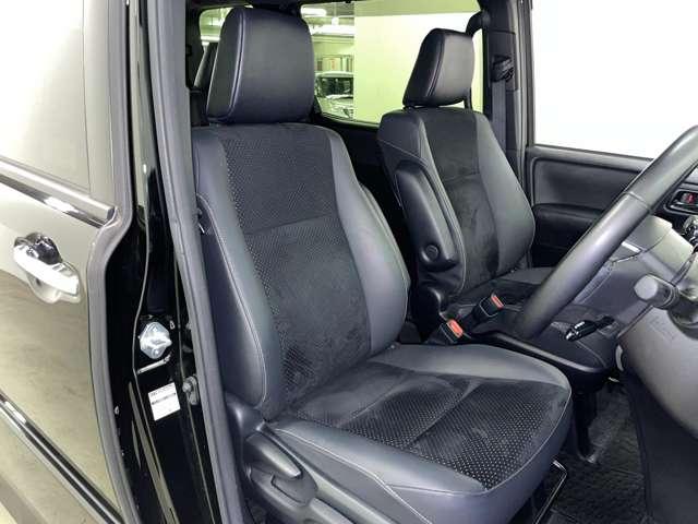 ヴォクシー 2.0ZS煌III 7名 フルセグ付9インチTコネクトSDナビ!走行中TV/DVD視聴可!BT!バックガイドM!セーフティセンス!アイドリングストップ!両側パワスラ!純正AW!合皮コンビシート!革巻ステアリ(21枚目)