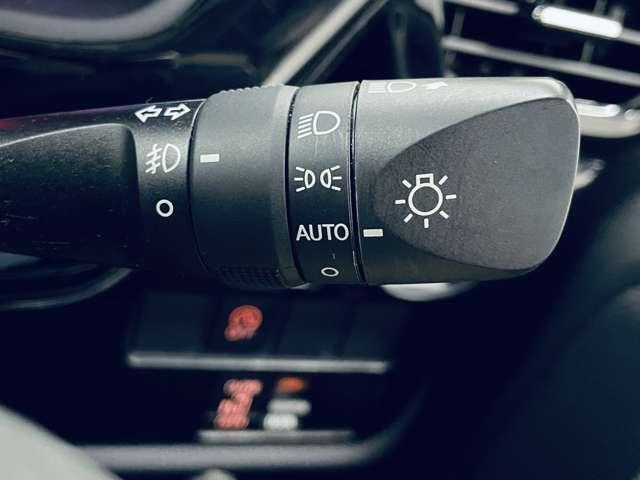 ヴォクシー 2.0X 7名 フルセグ付アルパイン11インチメモリーナビ&10.1インチFDM!DVD再生可!BLUETOOTH!バックモニター!アイドリングストップ!パワスラ!フレーダーマウスF&Rエアロバン(11枚目)