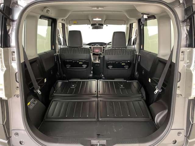 「ラゲッジスペース」これだけの容量を確保！何でも載せて下さい♪