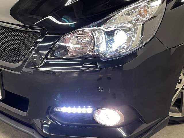 �u�g�h�c�w�b�h���C�g�v�@�]������Ԃ̃w�b�h���C�g�Ɏg���Ă����u�n���Q���w�b�h���C�g�v�Ɣ�ׂāA���{���̖��邳��������܂�����d�͂��Ⴂ���ߔ��M�����Ȃ��������ƌ����Ă��܂���