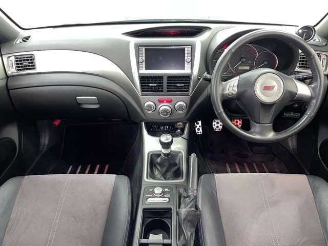 インプレッサ WRX STi 禁煙車!6速マニュアル!EJ20ターボエンジン!純正18インチアルミホイール!純正HDDナビ!ブーストメーター!ETC!スマートキー!ディスチャージヘッドライト!フォグ!ウインカーミラー!(18枚目)