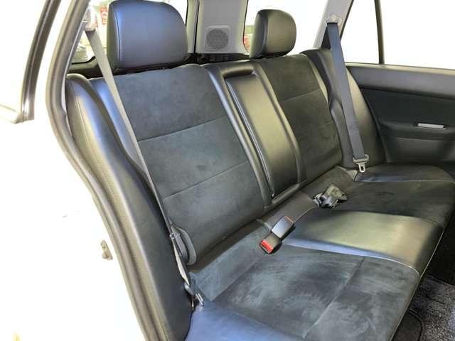 「２ｎｄシート」２列目は大人がゆったり座るスペースがあります♪