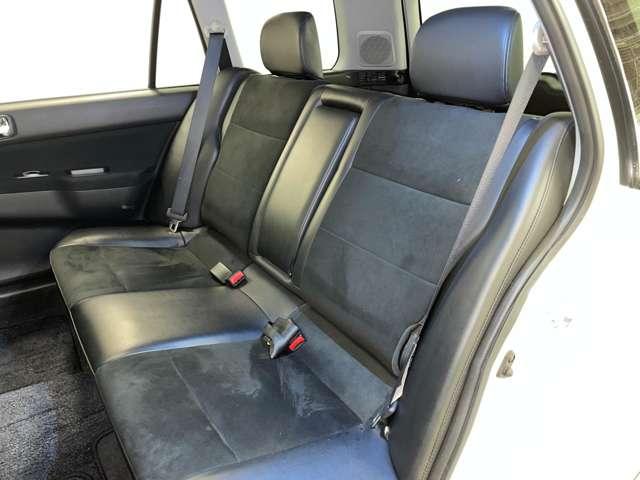 「２ｎｄシート」２列目は大人がゆったり座るスペースがあります♪