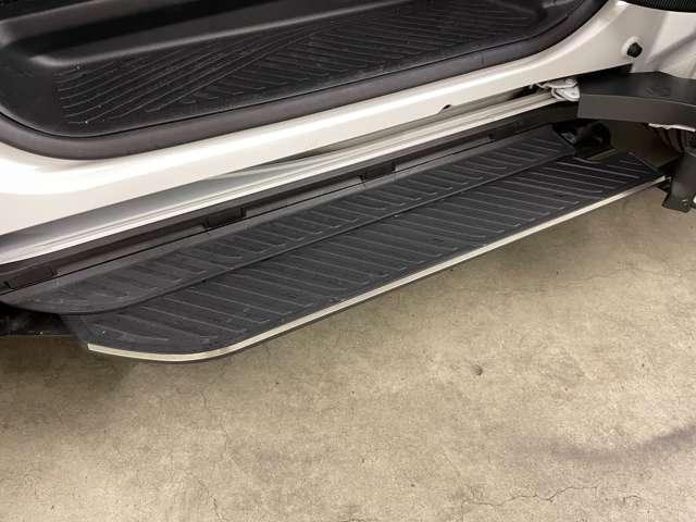 アルファード X フルセグ付9.8インチTコネクトナビ!BT!パノラミックビューM!セーフティセンス!両側パワスラ!ユニバーサルステップ!純正17インチAW!革巻ステアリング!Rクルコン!LEDヘッ(13枚目)